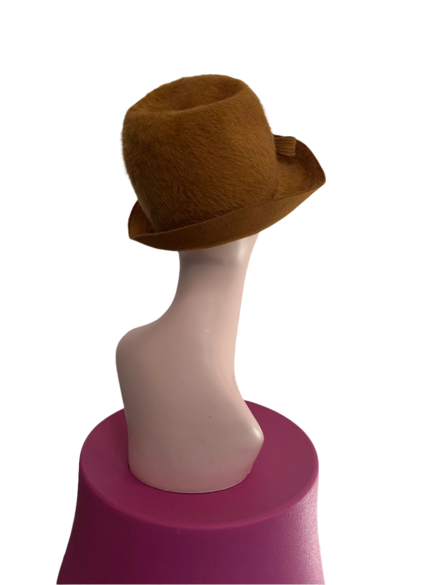 CARAMEL CLOCHE HAT