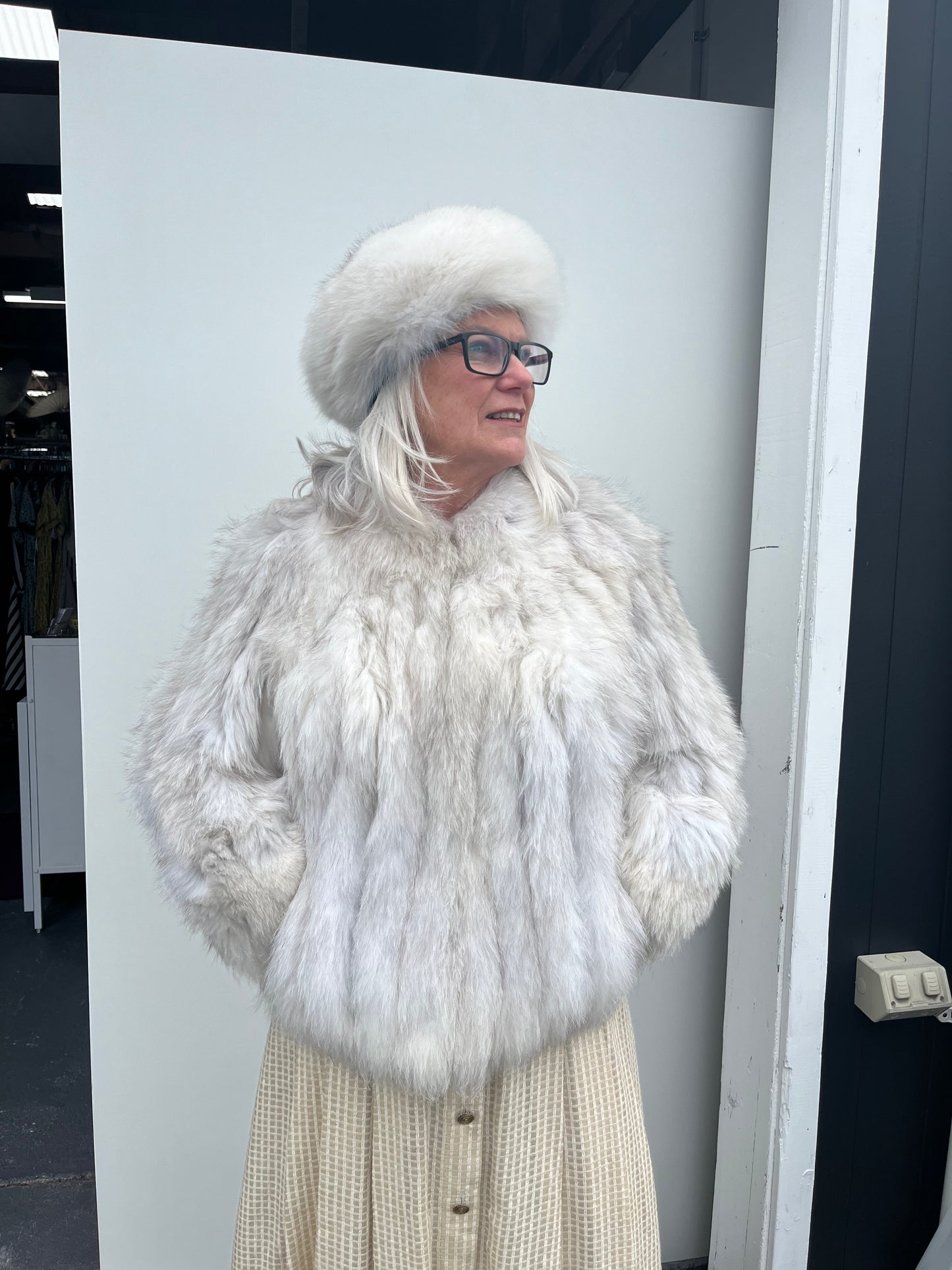 WHITE FOX FUR COAT sz 12/14