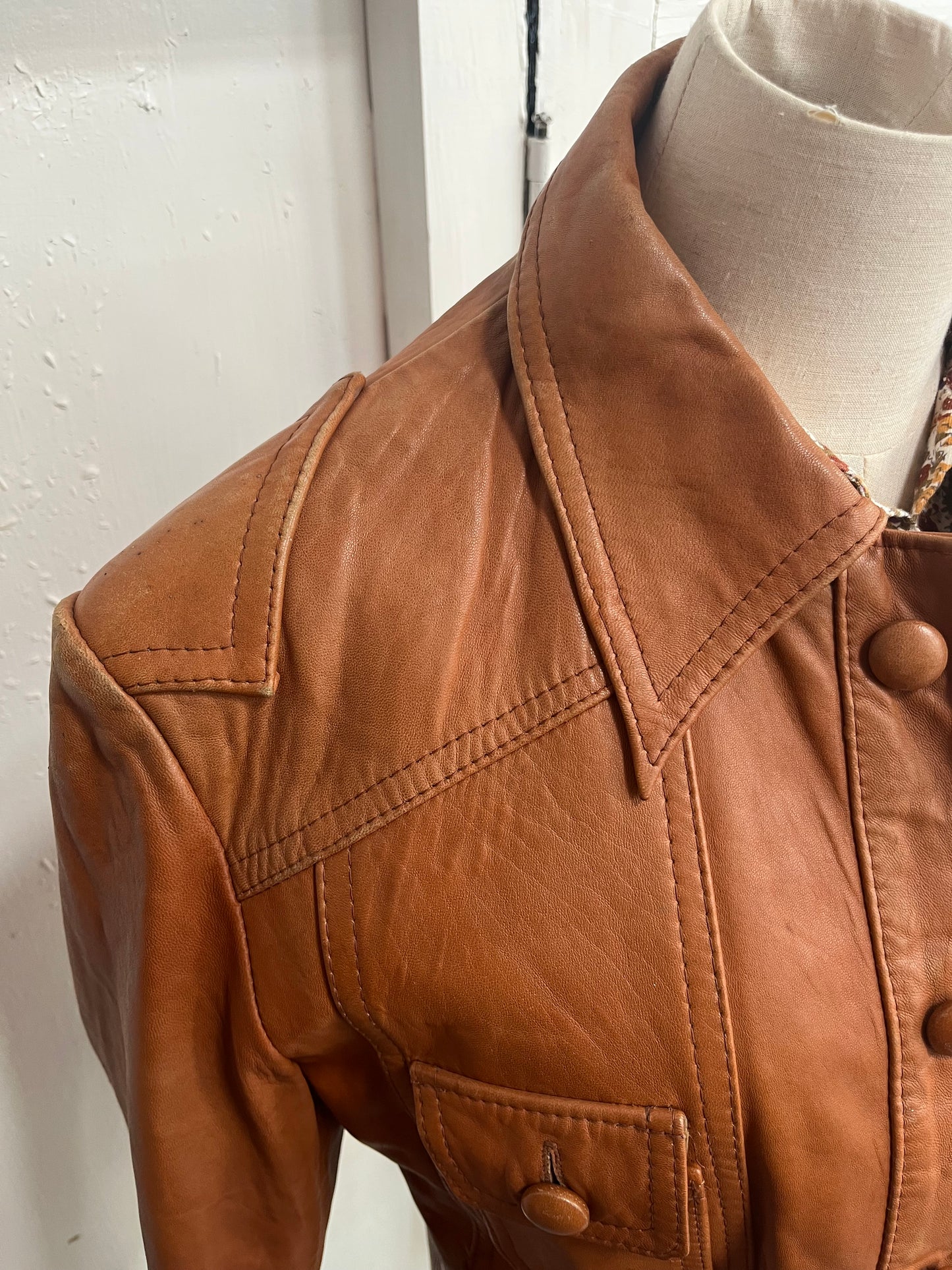 ROBINA 70s LEATHER JACKET SZ 38