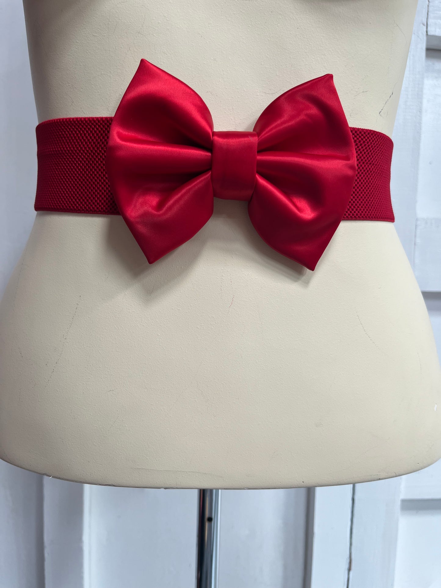 RED BOW ELASTIC BELT SZ M