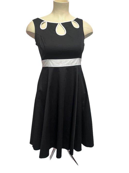 HEARTS & ROSES - BLACK DRESS sz 12