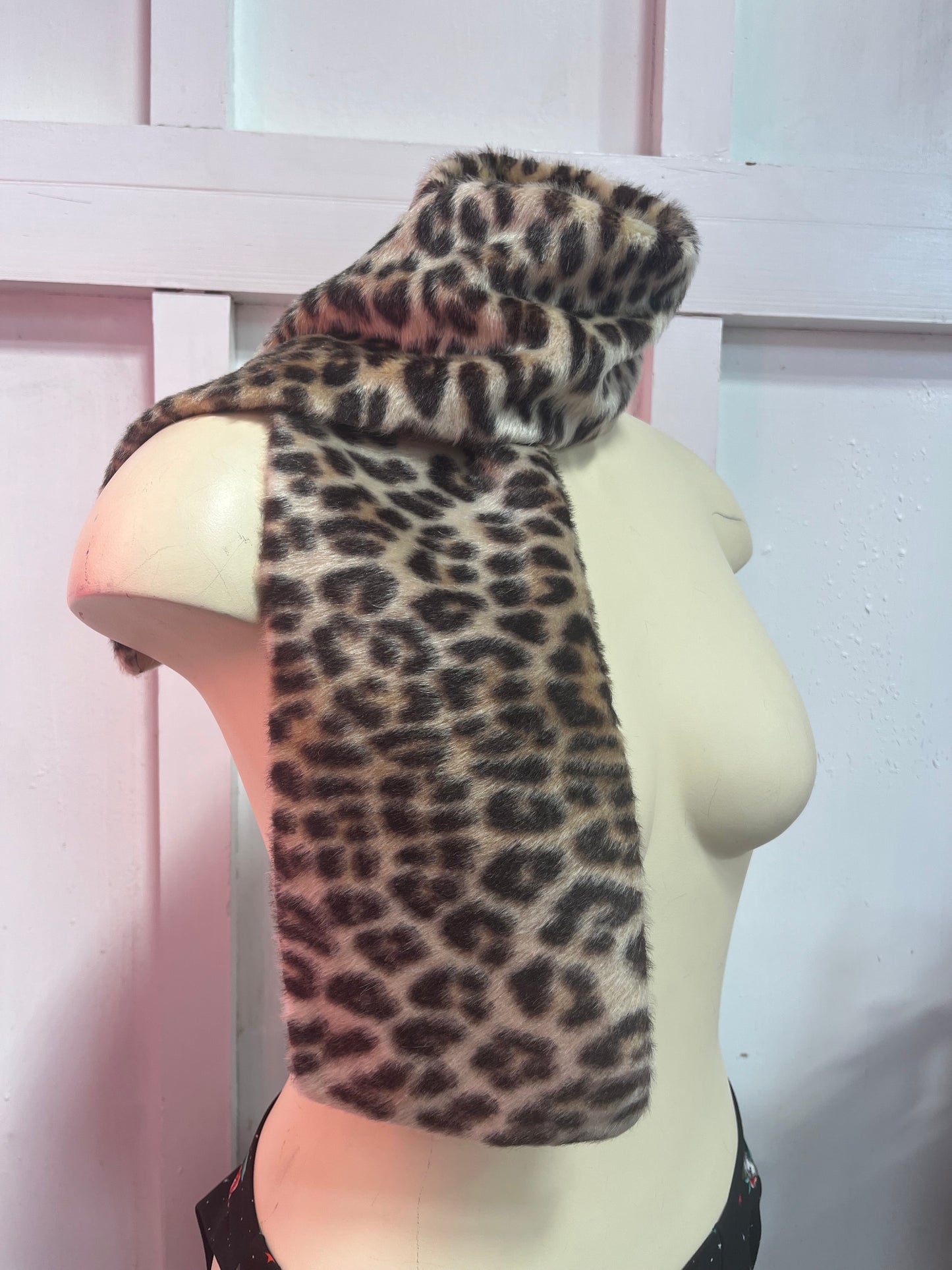 LEOPARD FUR STOLE