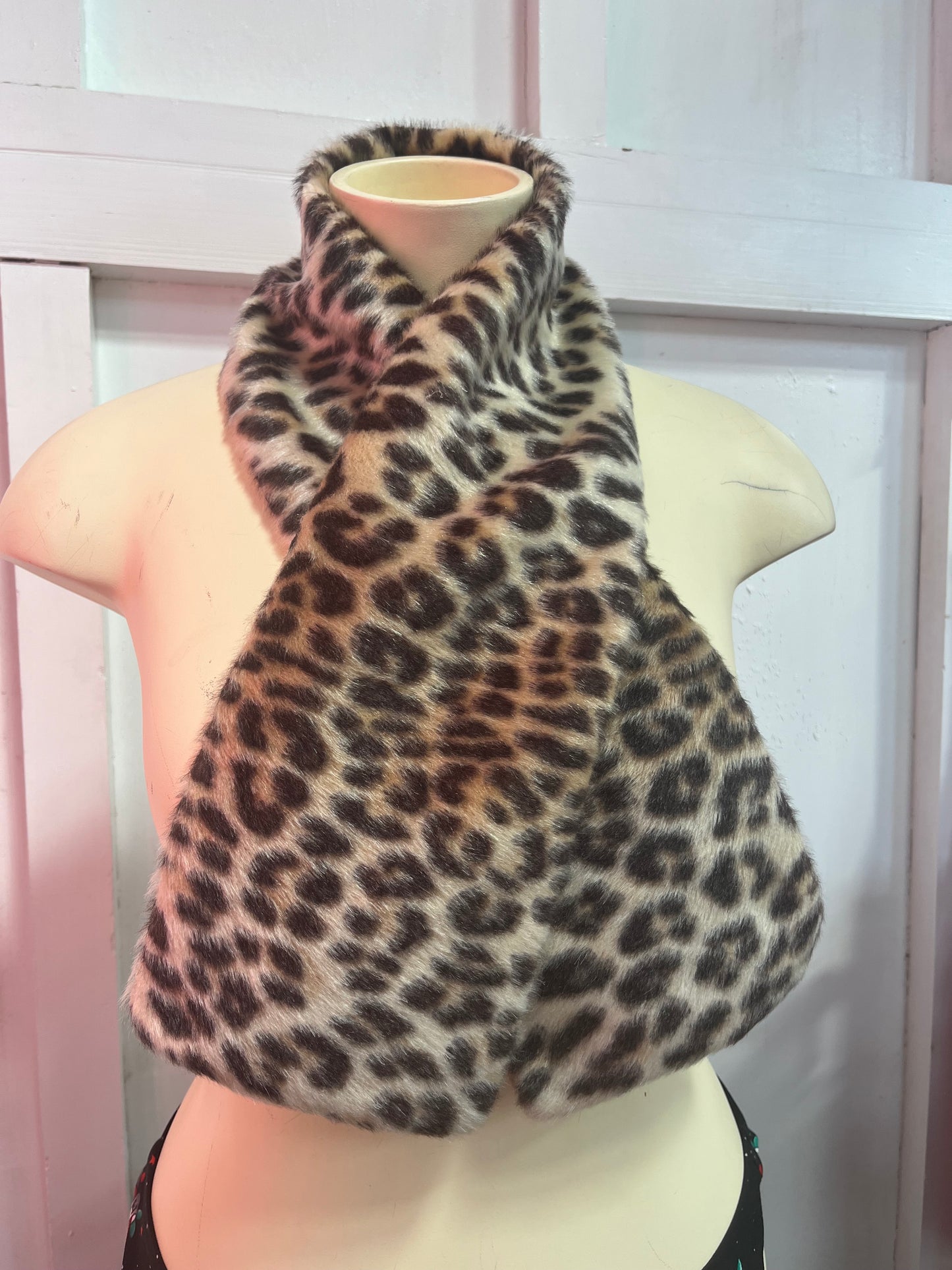 LEOPARD FUR STOLE