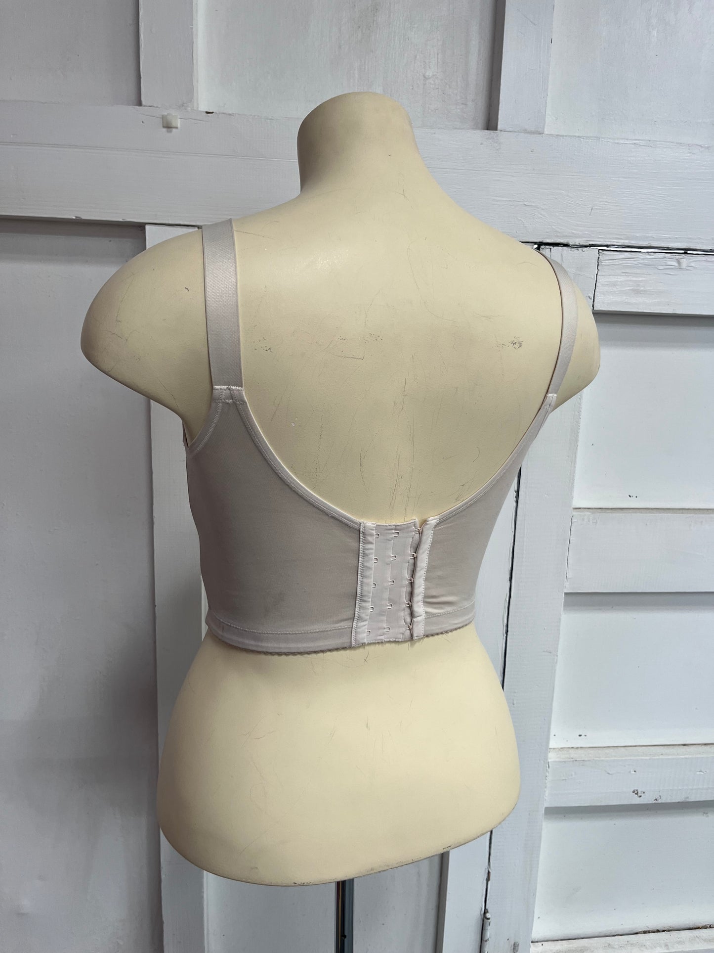 TRIUMPH - LONGLINE BRA sz 16D