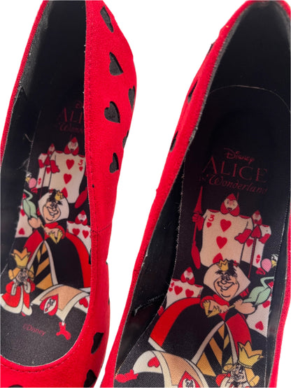 DISNEY - QUEEN OF HEART HEELS sz 8