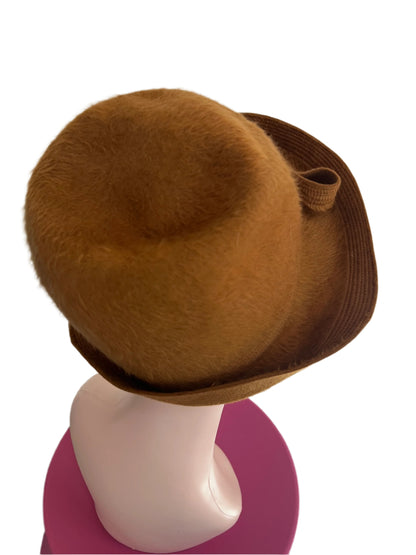 CARAMEL CLOCHE HAT