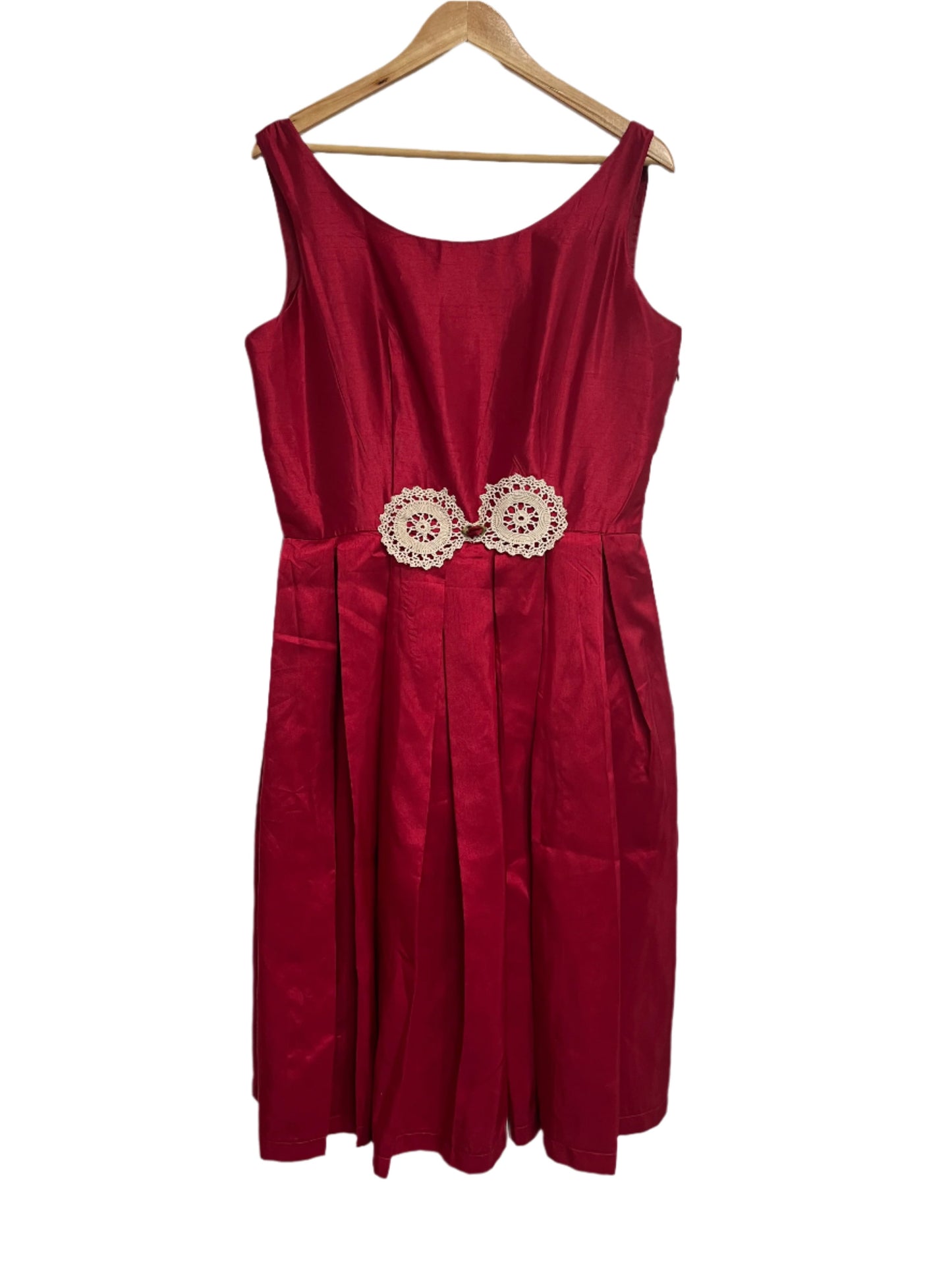 LINDY BOP - RED EMBELLISHED DRESS sz 14