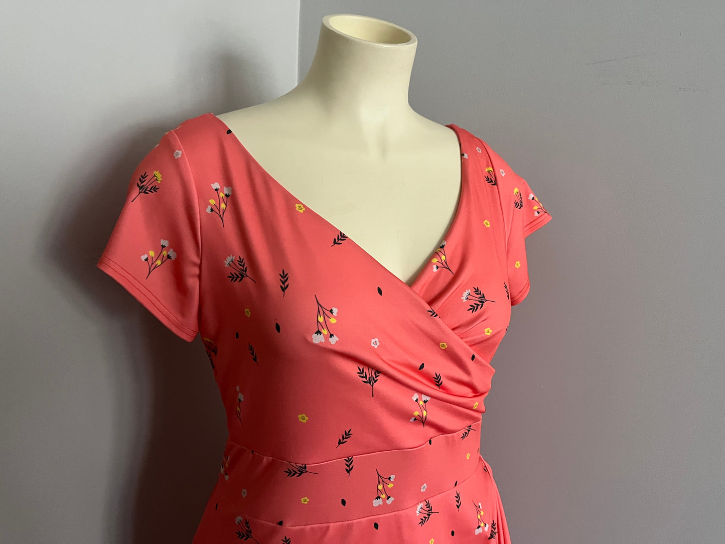 LADY VINTAGE PEACH ELSIE WIGGLE DRESS SZ 18