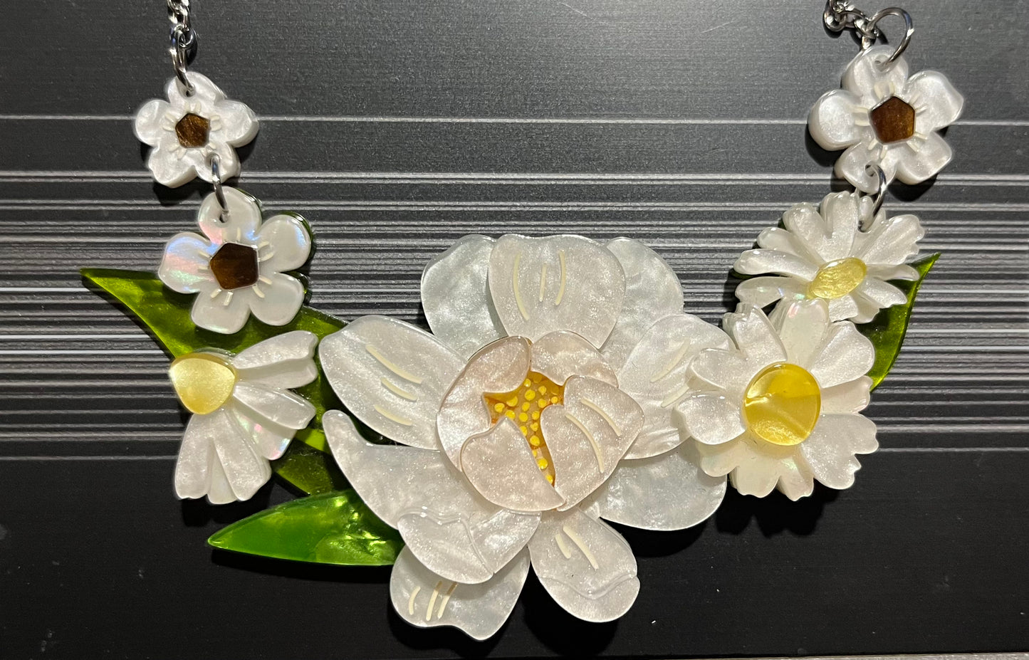 MORNING BLOSSOM NECKLACE