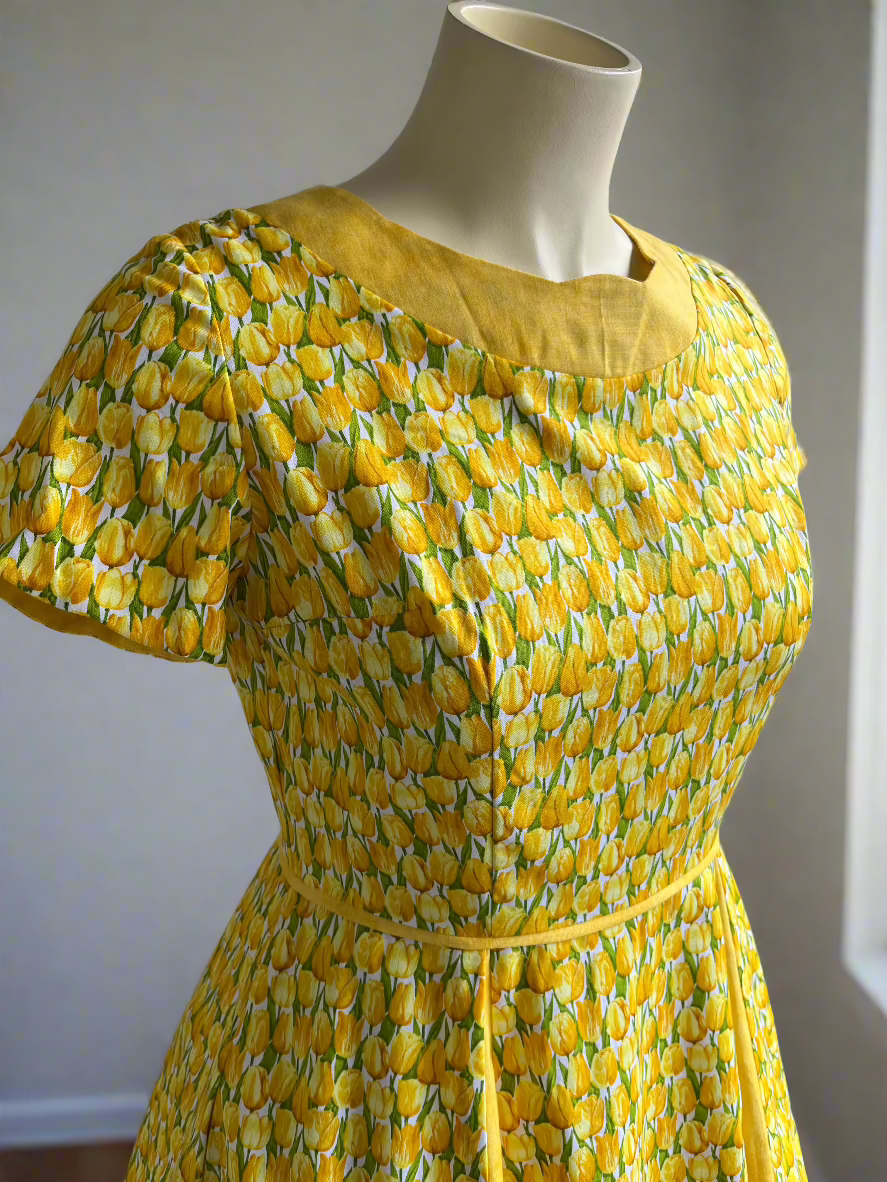 CLASSIC DE-VILLE YELLOW TULIP SWING DRESS