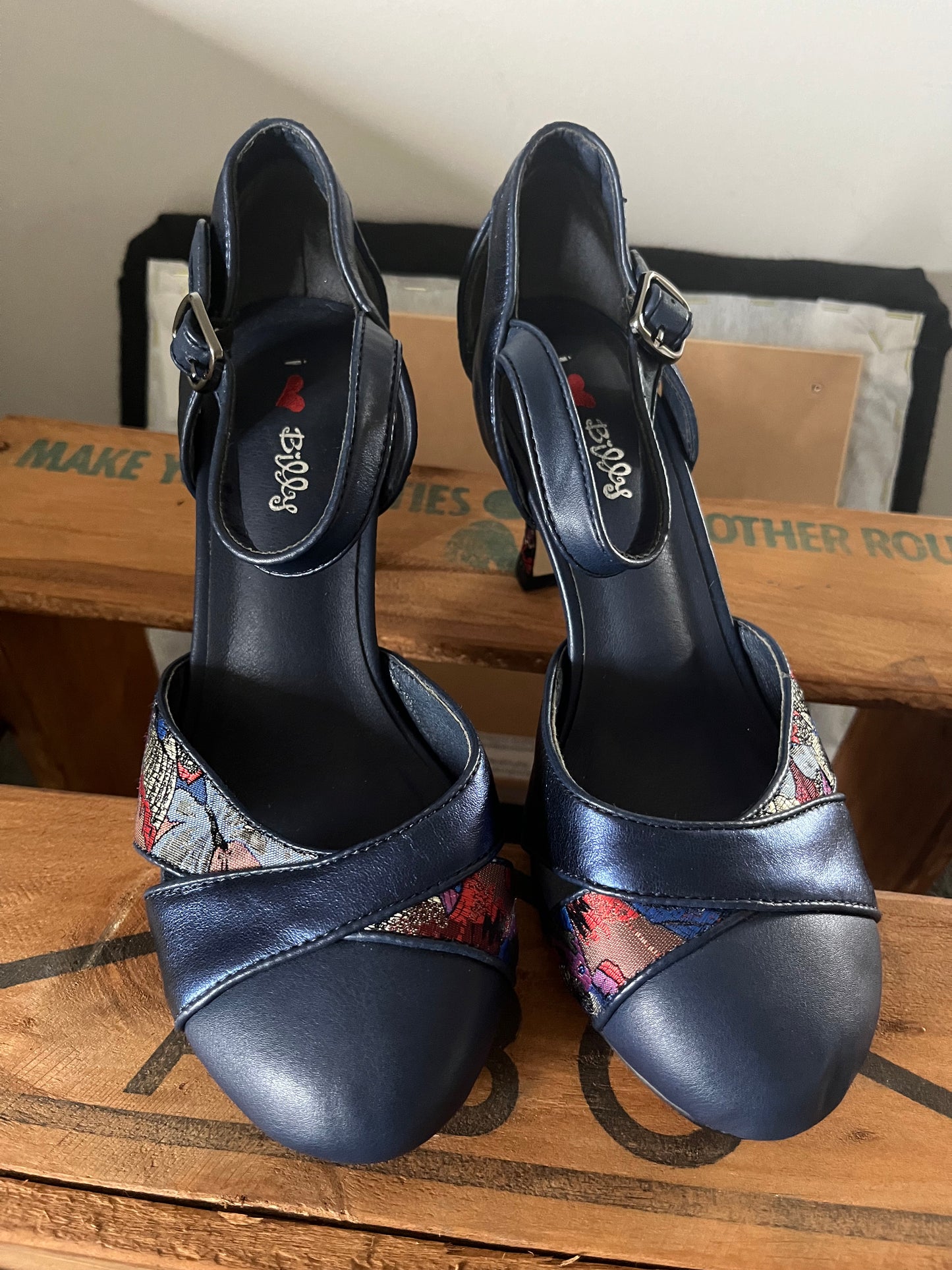 I LOVE BILLY BLUE SILK HEELS sz 38/8