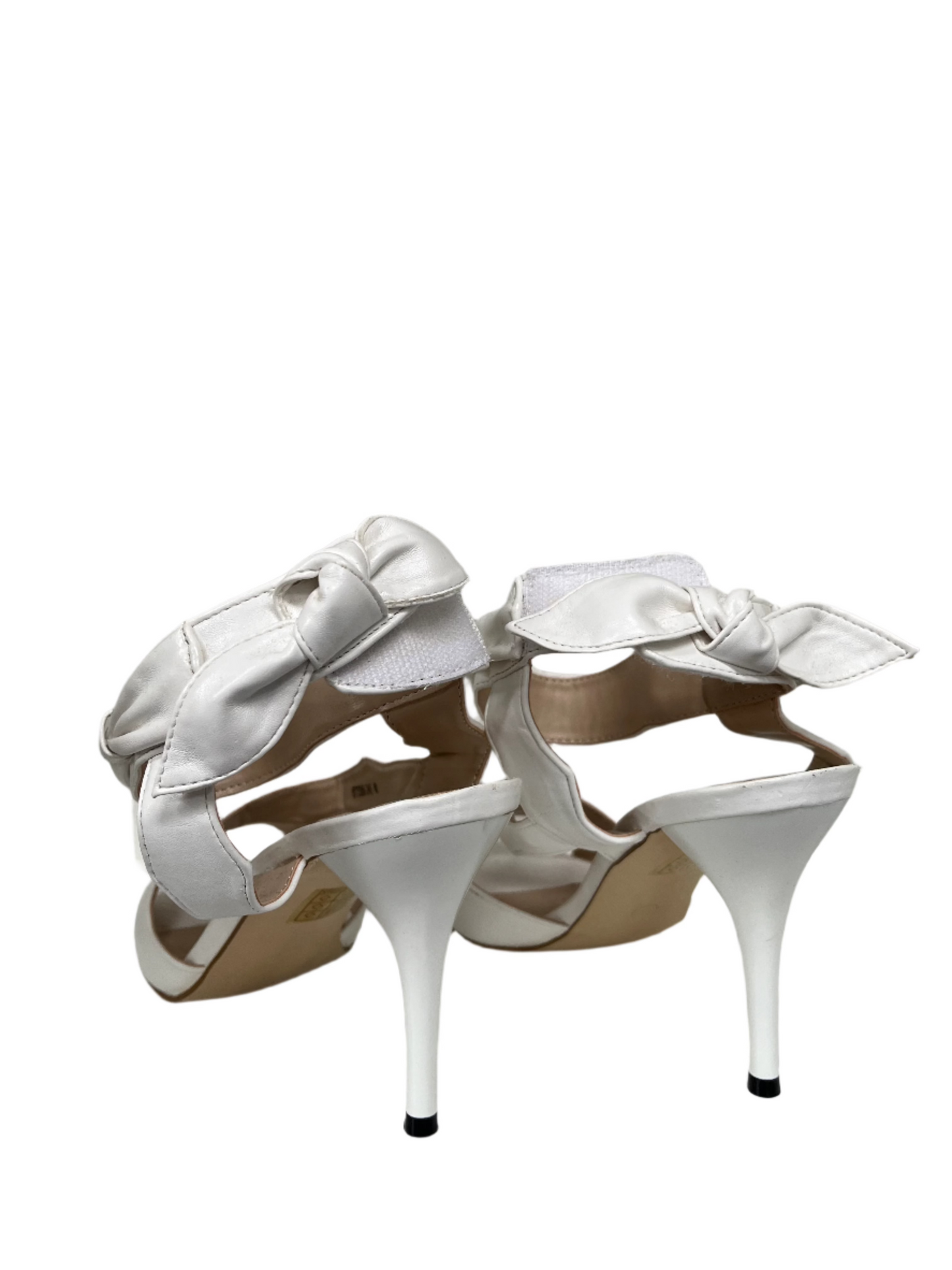 MAHER - WHITE BOW HEELS sz 9