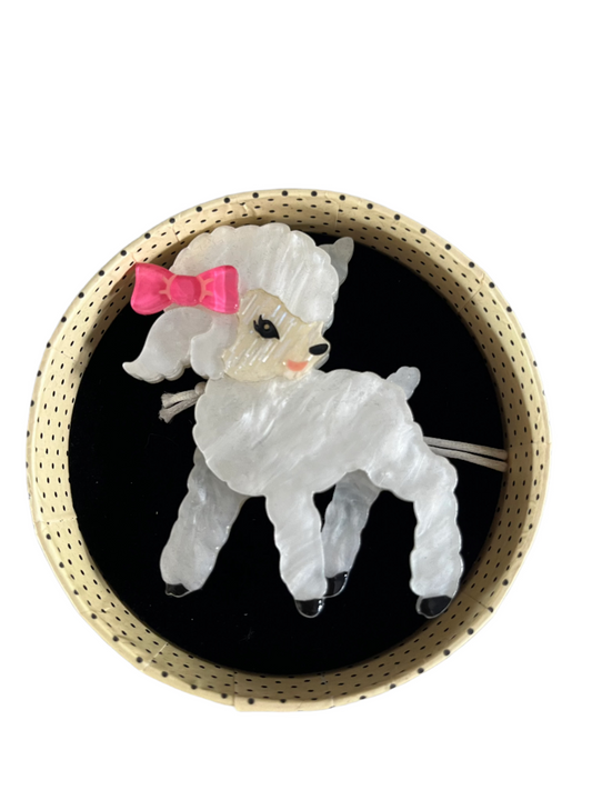 DAINTY THE LAMB BROOCH