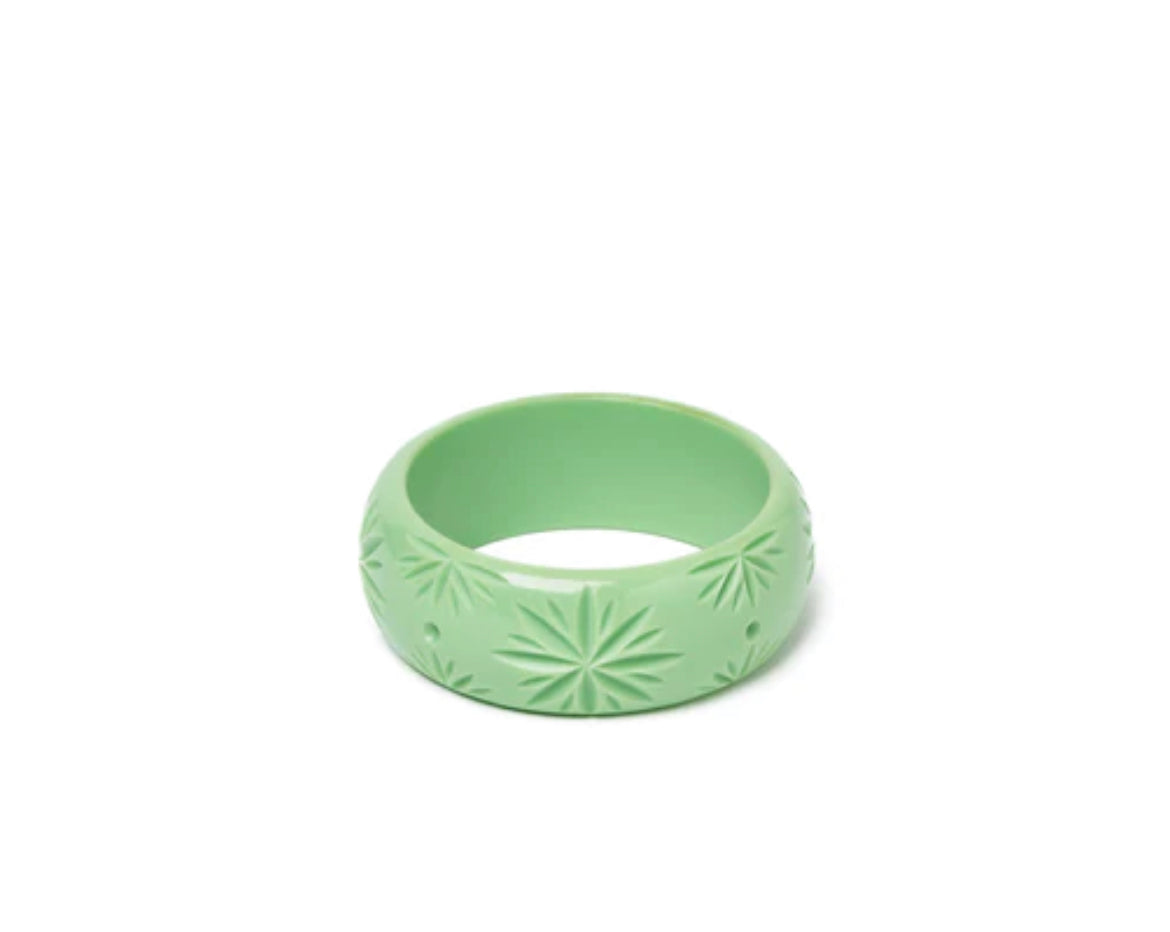 TEA WIDE DUCHESS BANGLE