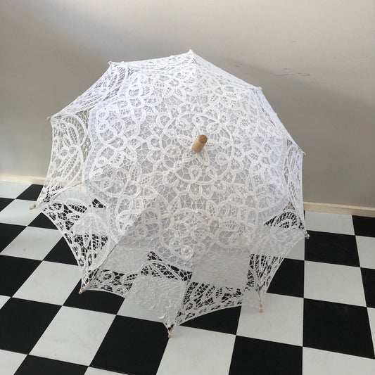 WHITE LACE PARASOL