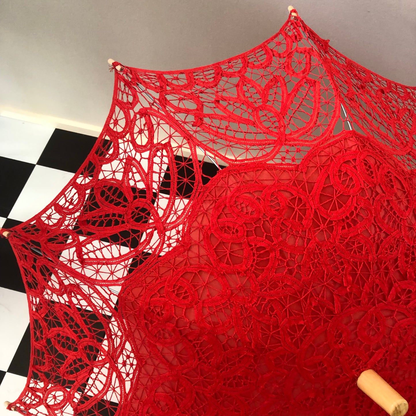 RED LACE PARASOL