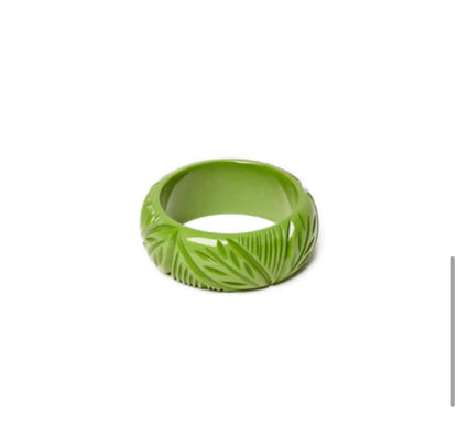 Palm wide heavy carve bangle